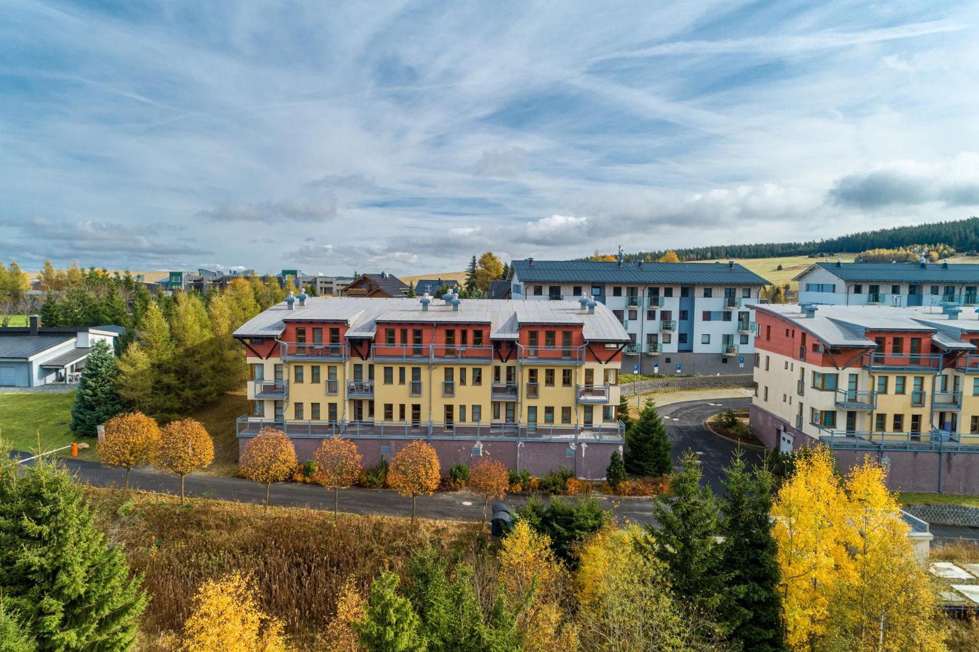 K2 Aparthotel Klinovec Views - Mezonet Apt Loučná pod Klínovcem Eksteriør billede