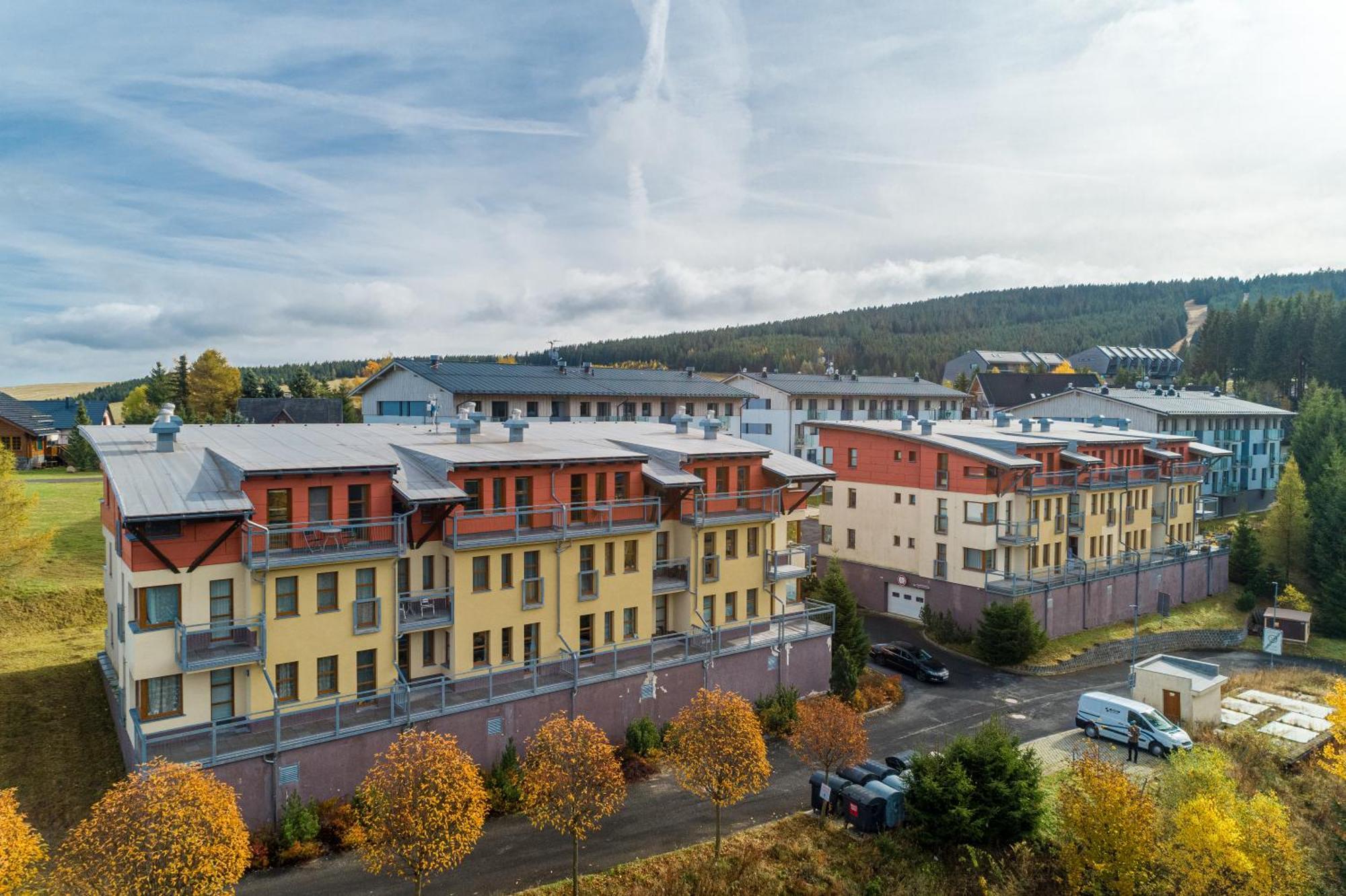 K2 Aparthotel Klinovec Views - Mezonet Apt Loučná pod Klínovcem Eksteriør billede